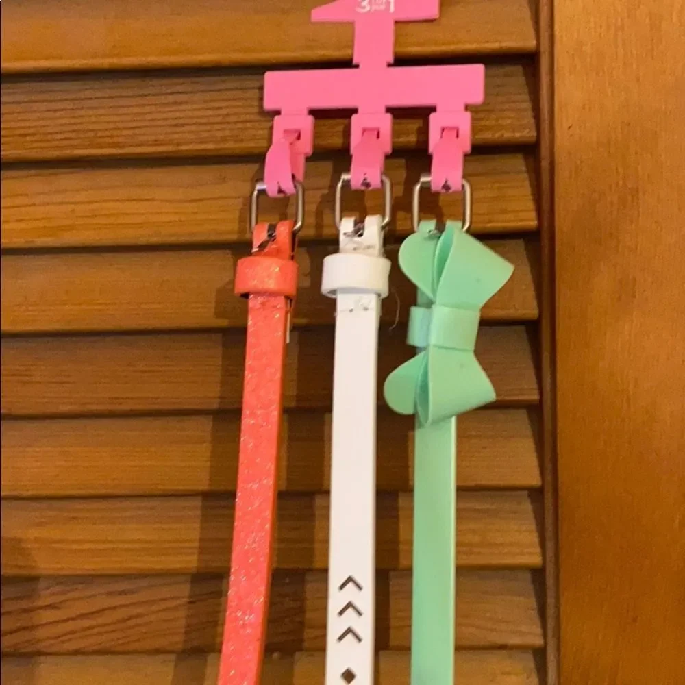 Little girls belts size s/m(6-7)